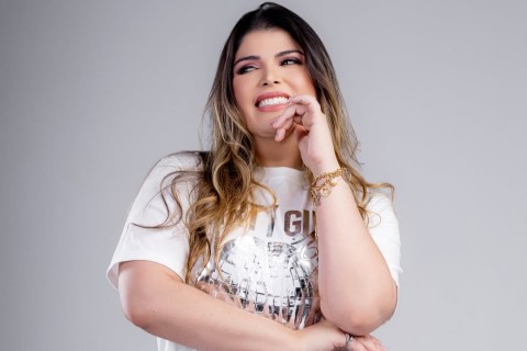 Ju Moura apresenta o single “Gosto de Bebida”, sua composição autoral