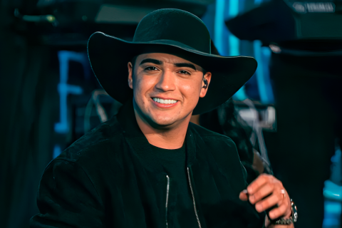 Do sonho de ser caminhoneiro ao topo das paradas: quem é Natanzinho Lima