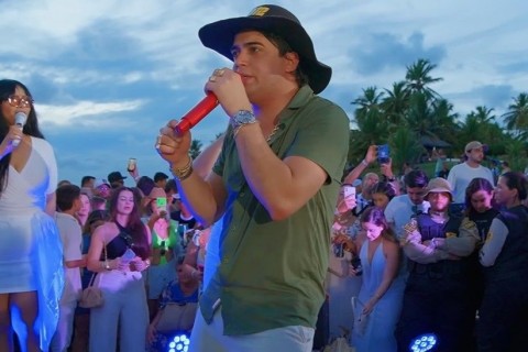 Natanzinho Lima coloca três músicas no ranking “Em Alta” do YouTube Brasil