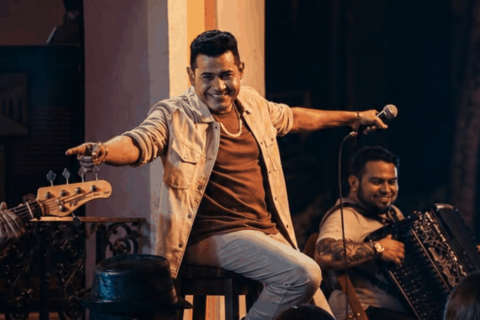 Batista Lima renova visual do ônibus da banda durante férias da equipe