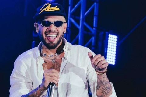 Zé Felipe faz gesto comovente para as filhas