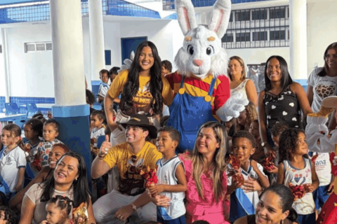 Natanzinho Lima promove ação de Páscoa e distribui chocolates em comunidades de Sergipe