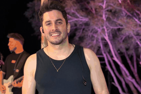 Jonas Esticado anuncia gravação de novo CD promocional